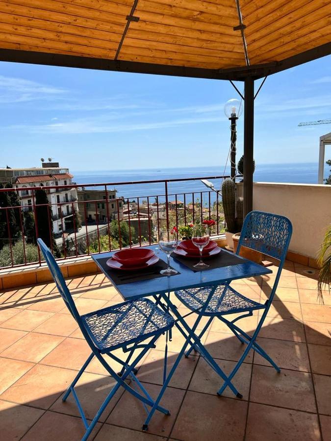 Il Terrazzo Di Marlu Villa Таормина Екстериор снимка