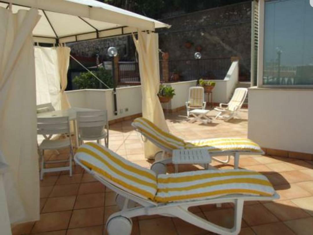 Il Terrazzo Di Marlu Villa Таормина Екстериор снимка